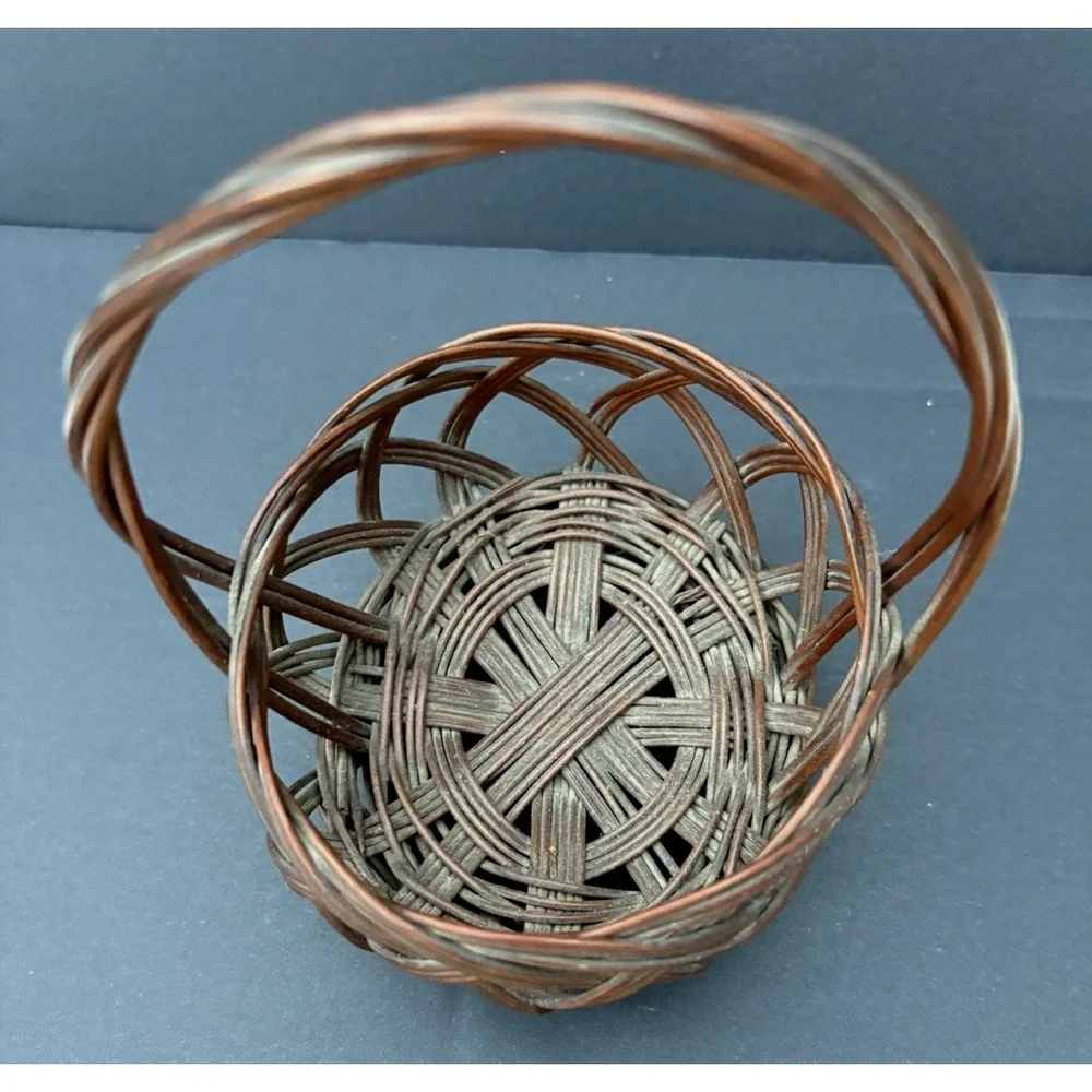 Vintage miniature brown wicker gathering or sewing yarn basket 4